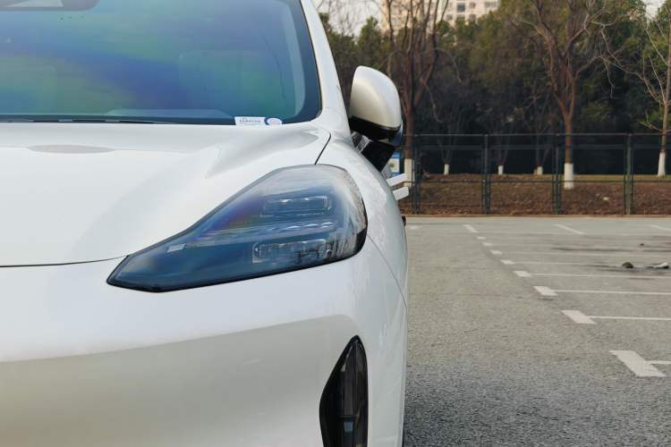 Used  HT 2024 825 Ultra-High Voltage LiDAR Edition
