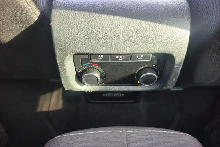 Used Volkswagen Sharan 2018 Revised Version 380TSI Comfort Edition 7-Seater
