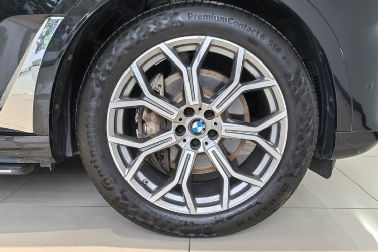 Used BMW X7 2022 xDrive40i Luxury Package with Leading Features
