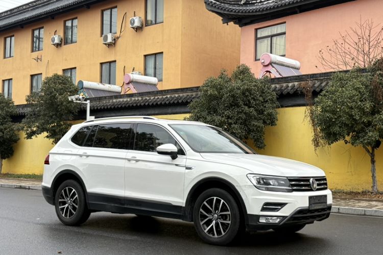 Used Volkswagen Tiguan L 2018 330TSI Automatic Two-Wheel Drive Luxury Edition
