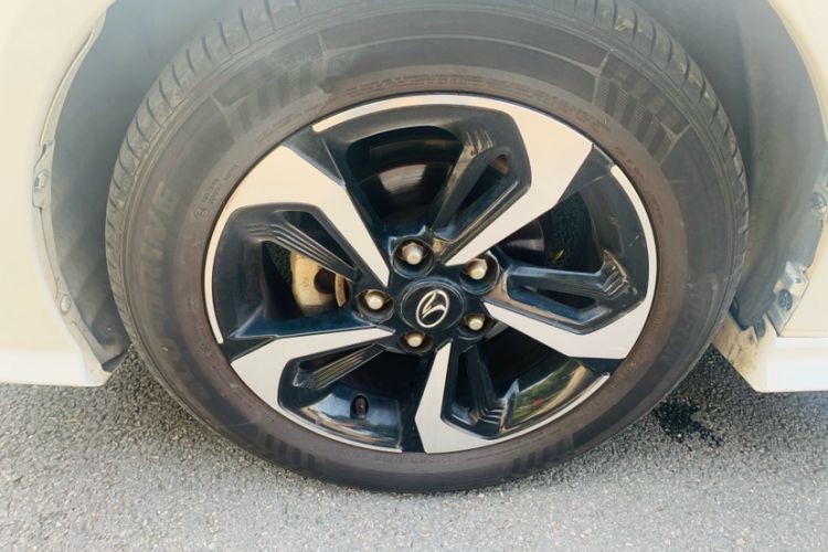 Used Soueast V5 Lingzhi 2017 1.5L Manual New Elite Model
