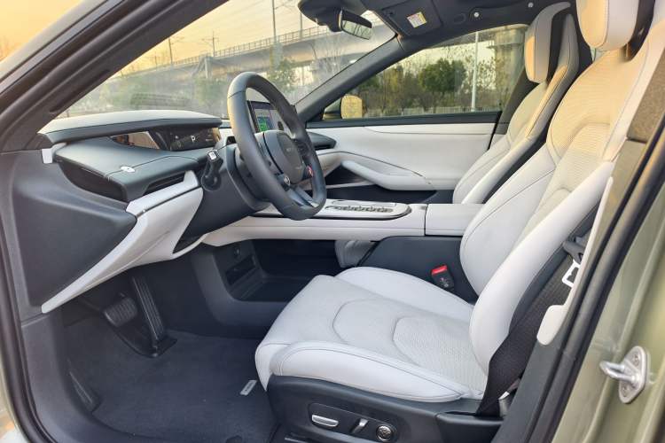 Used  SU7 2024 Rear-Drive Ultra-Long Range Advanced Pro-Level Intelligent Driving Version