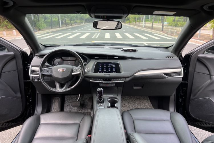 Used Cadillac XT4 2021 28T Two-Wheel Drive Leading Version
