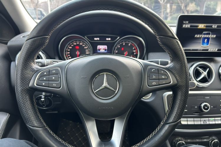 Used Mercedes-Benz GLA 2018 GLA 200 Fashion Model