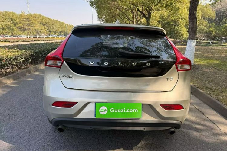 Used Volvo V40 2017 T3 Zhiyi Edition