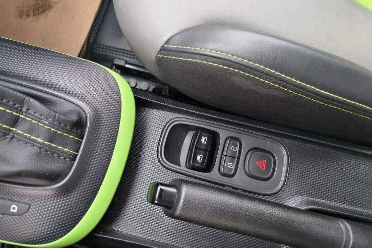 Used Roewe Clever 2021 302 km New Four-Seater Super-Efficient Version