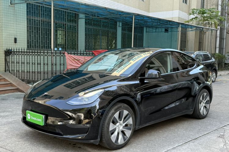 Used Tesla Model Y 2021 Long-Range All-Wheel-Drive Version
