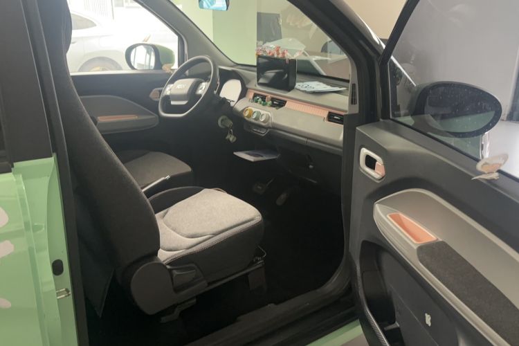 Used Chery QQ Ice Cream 2022 120km Conical Shape Lithium Iron Phosphate