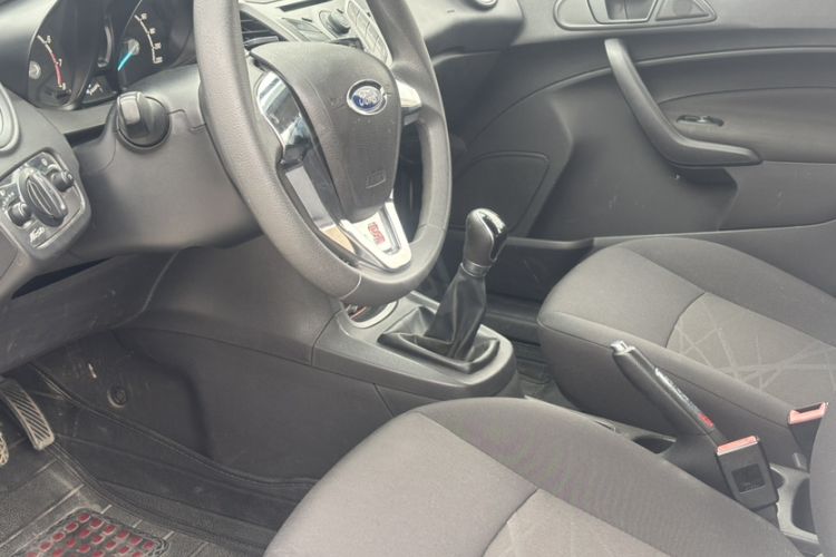 Used Ford Fiesta 2013 Hatchback 1.5L Manual Fashion Edition

