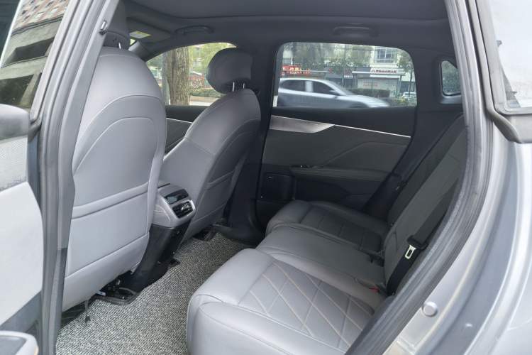 Used  S05 2024 510 Plus Pure Electric Version
