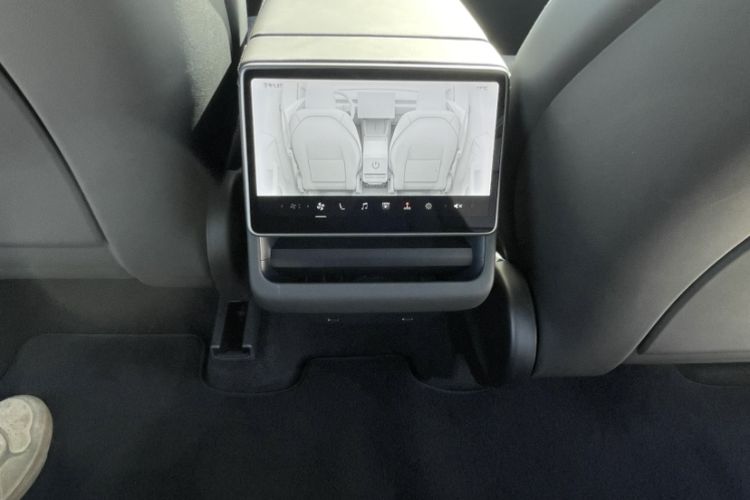 Used Tesla Model Y 2025 Rear-Wheel-Drive Version