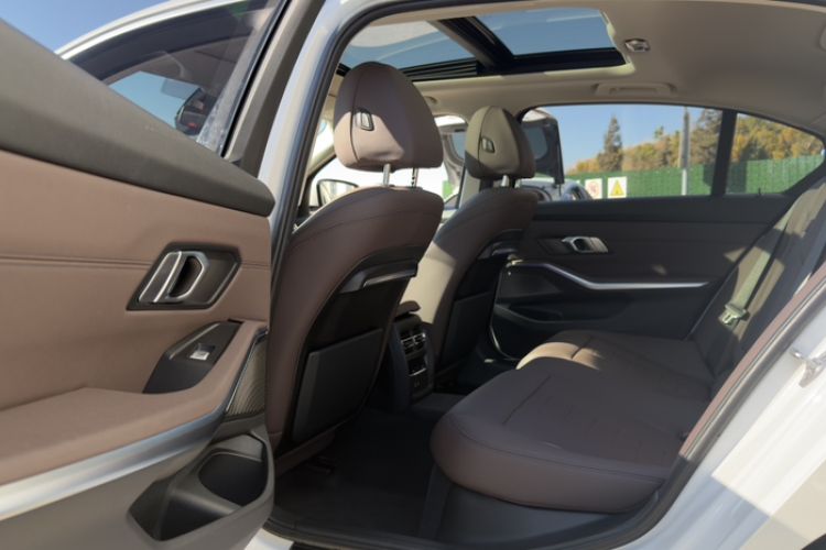 Used BMW 3 Series 2021 Restyled 325Li M Sport Package
