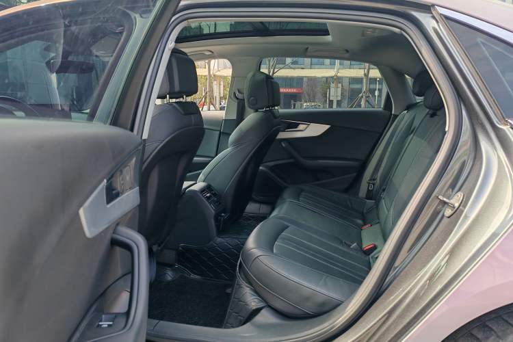 Used Audi A4L 2022 40 TFSI Fashion Dynamic Model