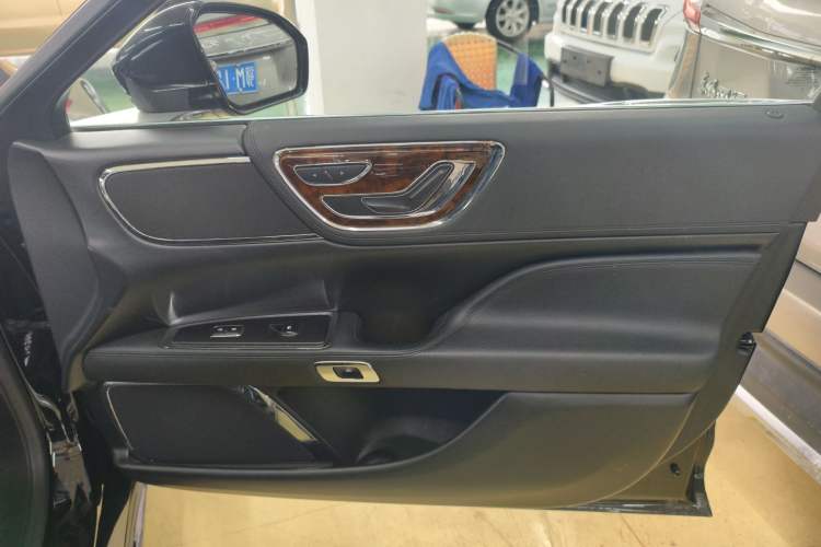 Used Lincoln Continental 2017 2.0T Two-Wheel Drive Deluxe Edition
