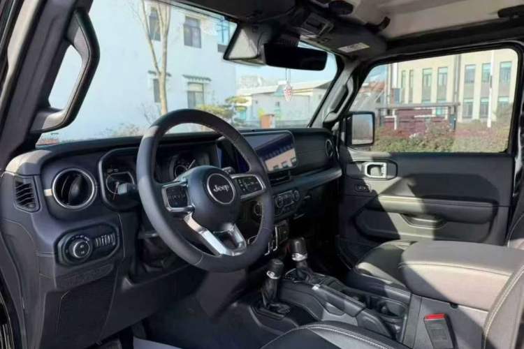 Used  Wrangler 2024 2.0T Sahara Four-Door Edition
