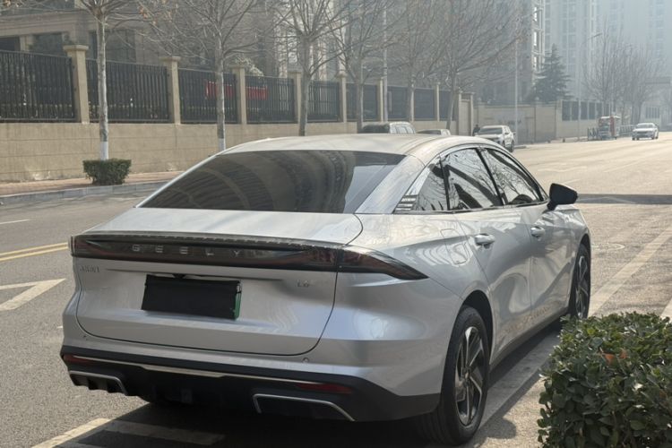 Used  L6 2025 EM-i 140km Starship Edition