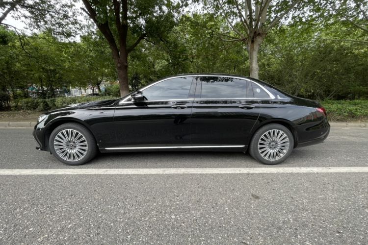 Used Mercedes-Benz E-Class 2023 Updated E 300 L Fashion Edition
