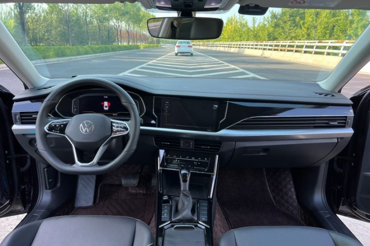 Used Volkswagen Passat 2024 330TSI Starry Elite Edition
