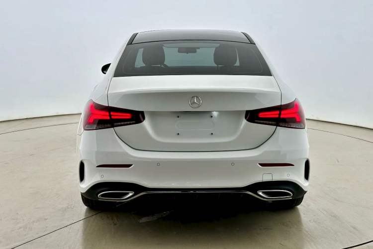Used Mercedes-Benz A-Class 2022 Revised Version A 200 L Sport Sedan Fashionable Style