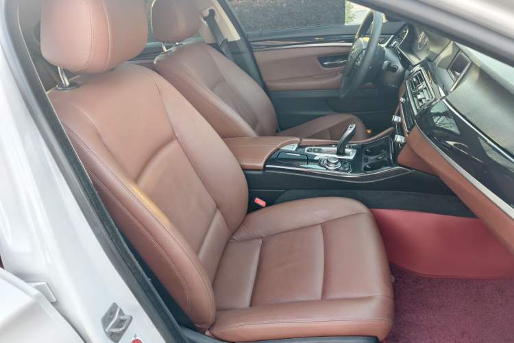 Used BMW 5 Series 2015 520i Elegant Edition