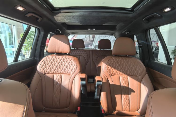 Used BMW X7 2021 Restyled xDrive40i Luxury Version with M Sport Package