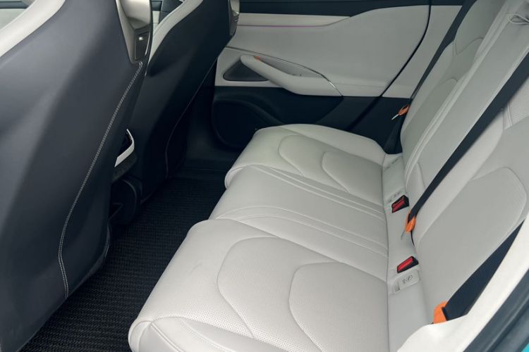 Used  SU7 2024 Rear-Drive Ultra-Long Range Advanced Pro-Level Intelligent Driving Version
