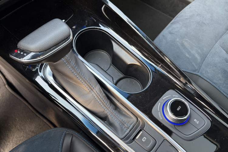 Used Buick Velite 6 2020 Plug-in Hybrid Connected Smart Edition
