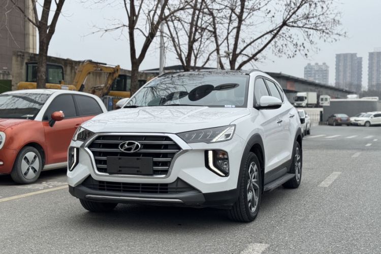 Used Hyundai Tucson 2019 280TGDi Dual-Clutch Two-Wheel Drive Fashion Edition China VI Standard