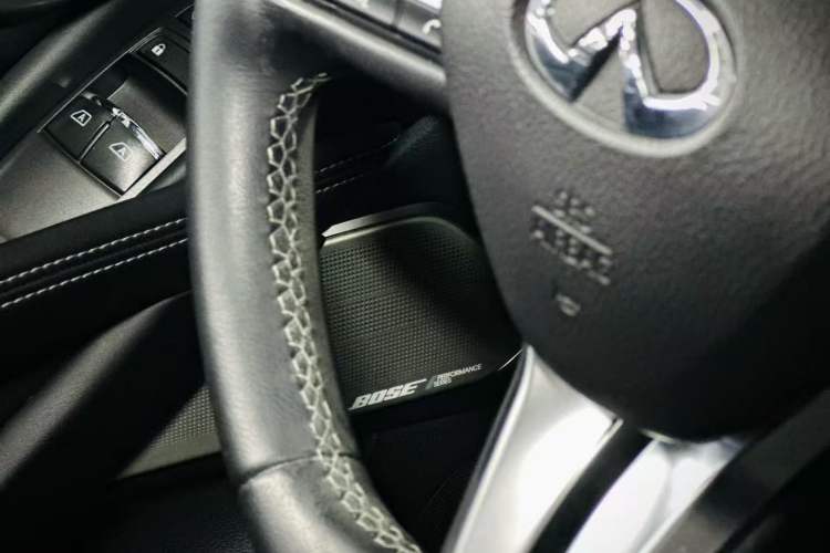 Used Infiniti Q60 2019 2.0T Luxury Edition
