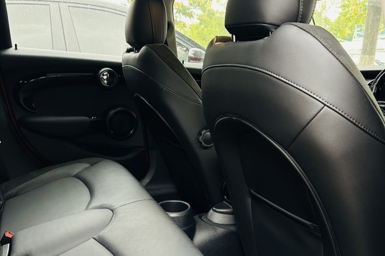 Used  MINI 2019 1.5T COOPER Artist Five-Door Edition
