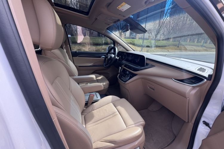 Used Buick GL8 2021 ES Land Cruiser 653T Luxury Edition
