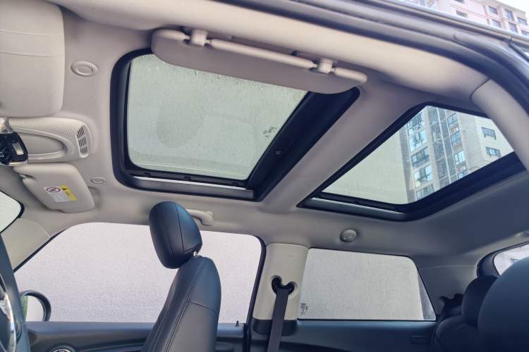 Used  MINI 2016 1.2T ONE Pioneer Edition