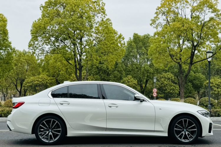 Used BMW 3 Series 2021 Second Facelift 320Li M Sport Package
