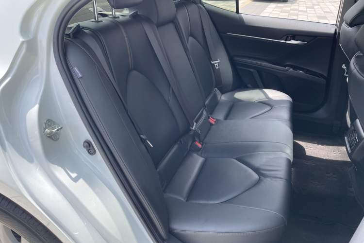 Used Toyota Camry 2019 Revised Version 2.0G Luxury Edition