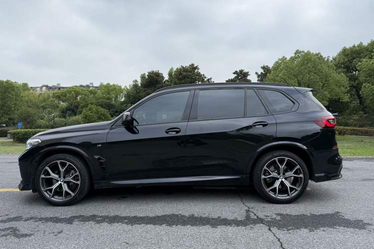 Used BMW X5 2022 Restyled xDrive 40Li M Sport Package
