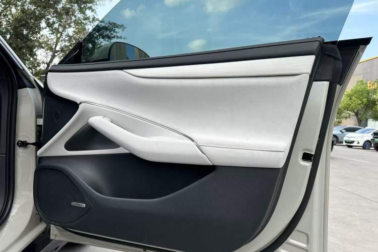 Used  SU7 2024 Rear-Drive Ultra-Long Range Advanced Pro-Level Intelligent Driving Version
