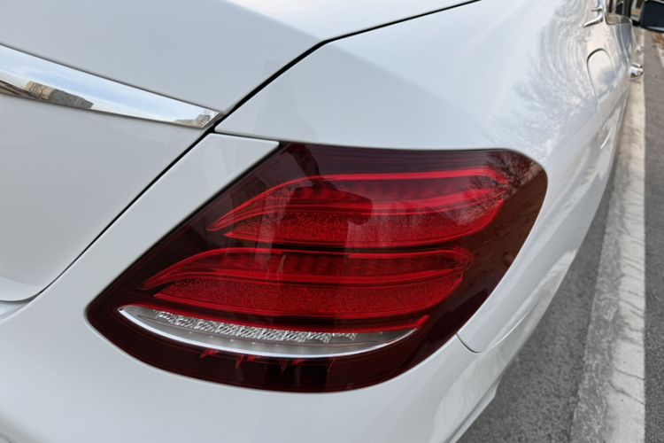 Used Mercedes-Benz E-Class 2019 Restyled E 300 L Sporty and Stylish Edition