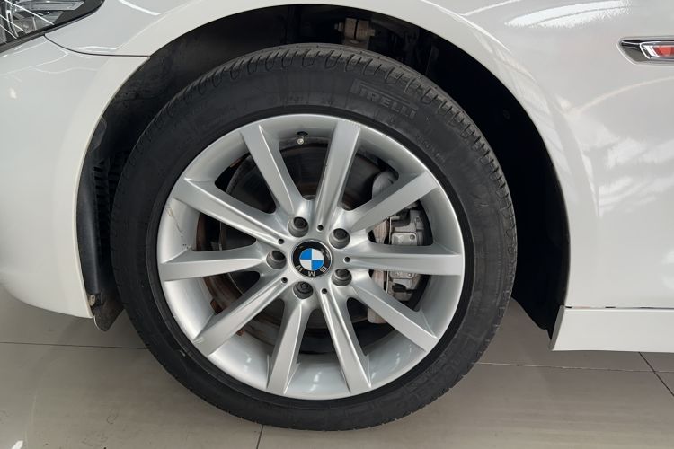 Used BMW 5 Series 2014 535Li Leading Model
