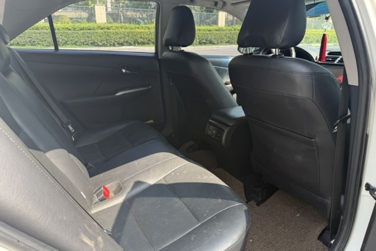 Used Toyota Camry 2015 2.0G Premier Edition
