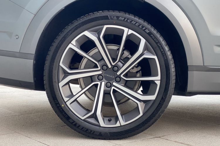 Used Lynk & Co 09 2021 2.0T Halo Six-Seater