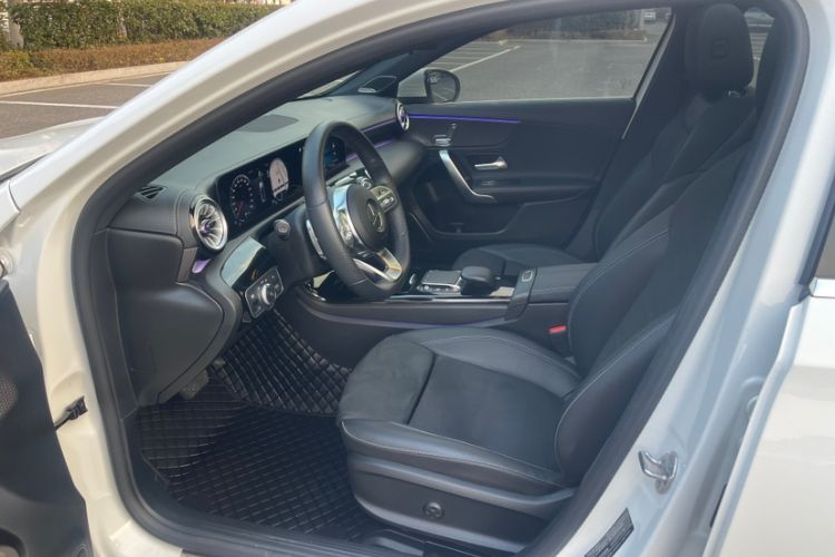 Used Mercedes-Benz A-Class 2022 Revised Version A 200 L Sport Sedan Fashionable Style
