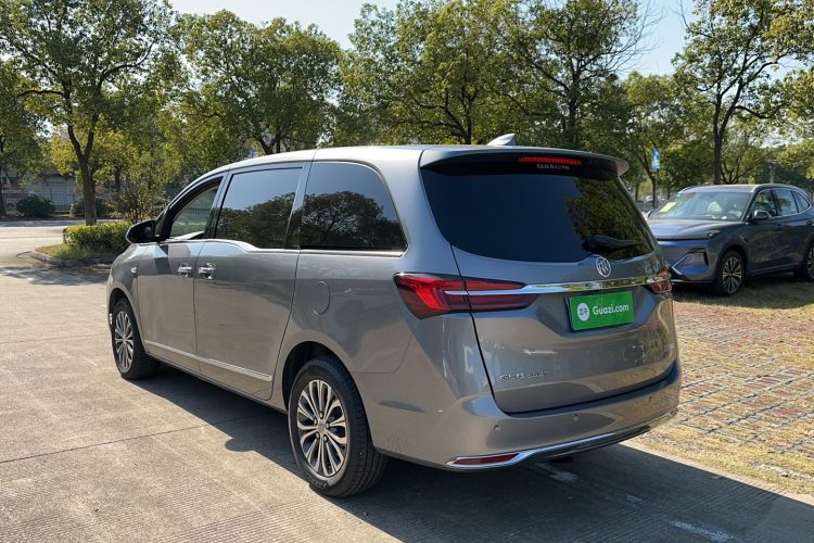 Used Buick GL8 2021 Land Cruiser Executive Class 652T Luxury Model
