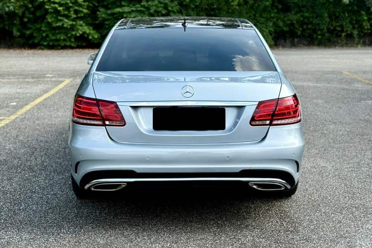 Used Mercedes-Benz E-Class 2015 E 260 L Sport & Fashion Model
