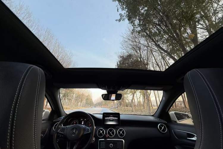 Used Mercedes-Benz A-Class 2017 Revised Version A 200 Fashion Edition
