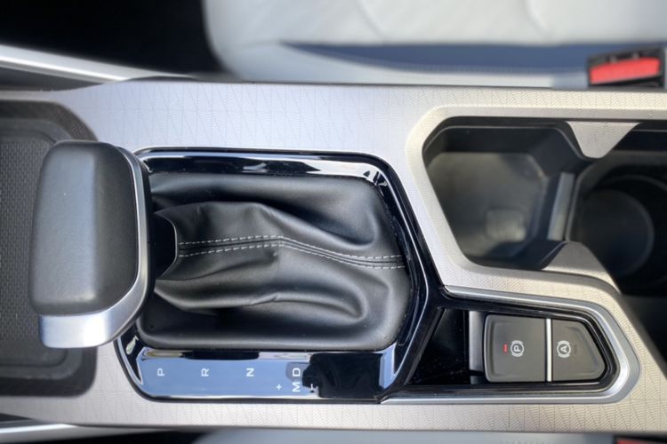 Used Geely Auto Emgrand 2022 4th Generation 1.5L CVT Flagship Model
