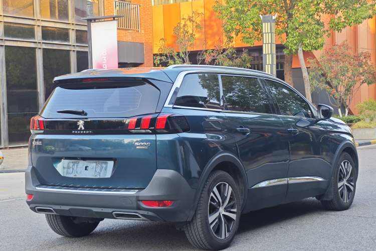 Used Peugeot 5008 2017 350THP 7-Seater Elite Edition
