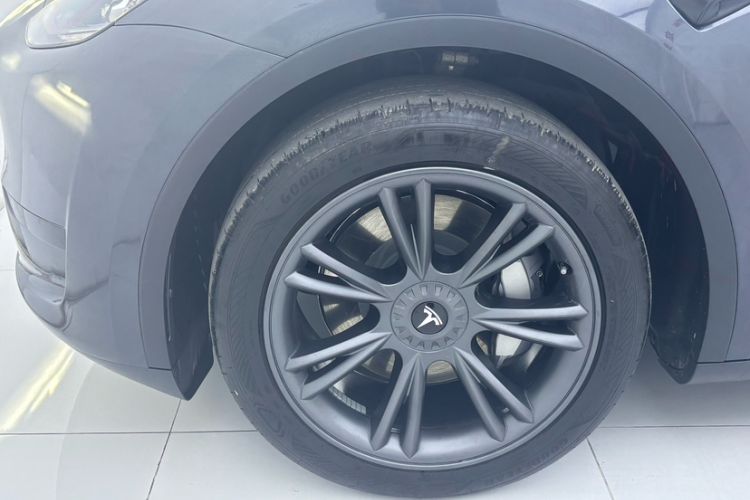 Used Tesla Model Y 2024 Rear-Wheel-Drive Version
