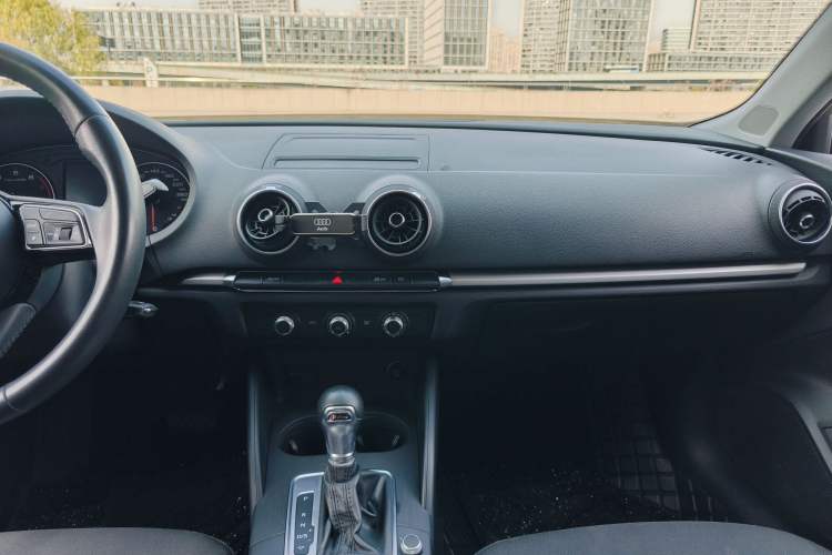 Used Audi A3 2020 Restyled Sportback 35 TFSI Entry-Level China VI Emission Standard
