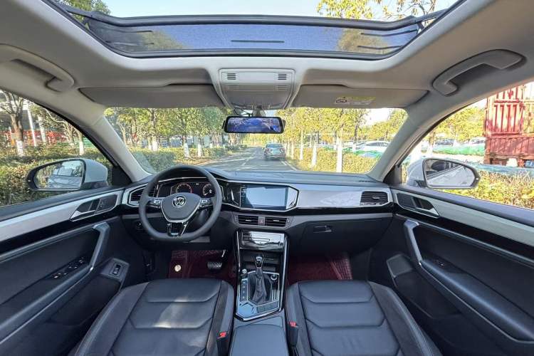 Used Volkswagen Tayron 2021 330TSI Two-Wheel-Drive 3rd Anniversary Limited Edition
