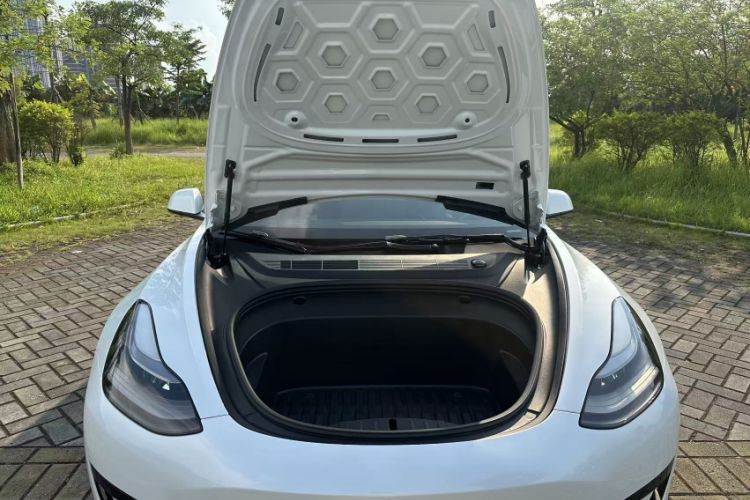 Used Tesla Model 3 2022 Rear-Wheel-Drive Version
